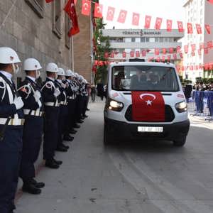 AZİZ ŞEHİDİMİZ SON YOLCULUĞUNA UĞURLANDI - fotoğraf 7
