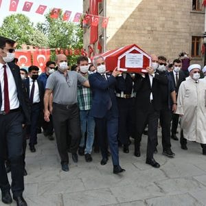 AZİZ ŞEHİDİMİZ SON YOLCULUĞUNA UĞURLANDI - fotoğraf 10