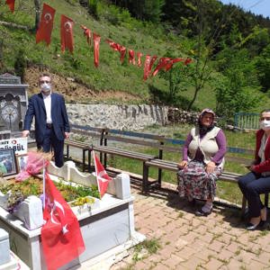 Bakanlığımız Şehit Yakınlarımızı ve Gazilerimizi Bayramda Yalnız Bırakmadı - fotoğraf 1