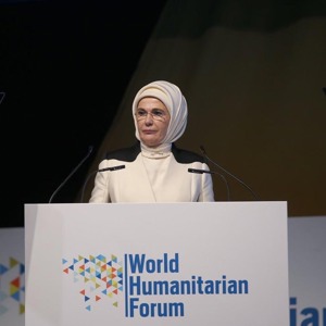 Emine Erdoğan’a “Fark Yaratan” Ödülü Verildi, Bakan Selçuk Londra’da Erdoğan’a Eşlik Etti - fotoğraf 2
