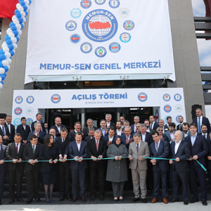 Cumhurbaşkanı Erdoğan ve Bakan Selçuk, Memur-Sen Hizmet Binasının Açılışına ve Konferansa Katıldı - fotoğraf 1