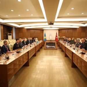 Bakan Selçuk, Kazakistanlı Bakan ve Beraberindeki Heyete Türk Sağlık Sistemini Anlattı  - fotoğraf 4
