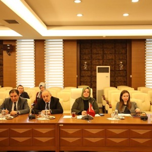 Bakan Selçuk, Kazakistanlı Bakan ve Beraberindeki Heyete Türk Sağlık Sistemini Anlattı  - fotoğraf 2