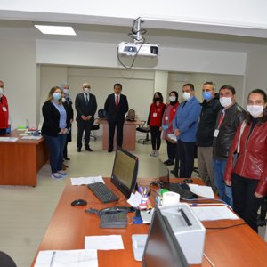 Valimiz Ahmet ÜMİT Vefa Sosyal Destek İletişim ve Hizmet Birimini Ziyaret Etti. - fotoğraf 8