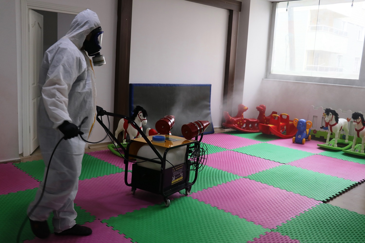 1 Haziran’da Yeniden Faaliyete Geçecek Olan Bakanlığımız Denetimindeki Özel Kreş, Çocuk Kulüpleri ve Gündüz Bakımevlerinde Alınacak Tedbirler Belirlendi