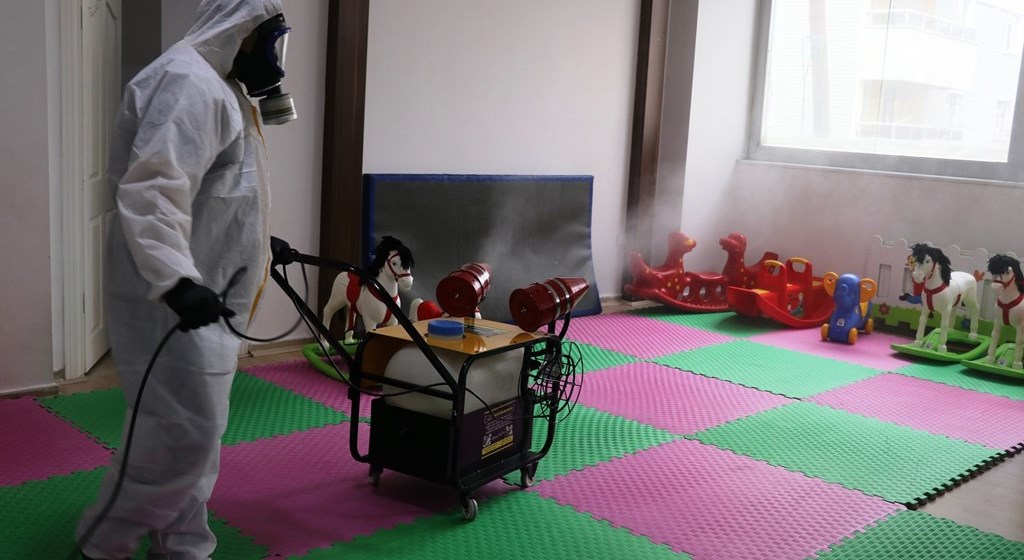 1 Haziran’da Yeniden Faaliyete Geçecek Olan Bakanlığımız Denetimindeki Özel Kreş, Çocuk Kulüpleri ve Gündüz Bakımevlerinde Alınacak Tedbirler Belirlendi