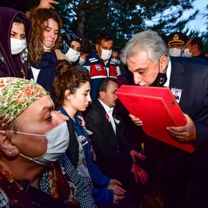 Şehit J. Uzm. Çvş Burak AYDOĞAN, Törenle Defnedildi - fotoğraf 4