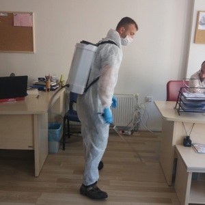 Koronavirüs (COVID-19) Salgının Oluşturduğu Riskleri En Aza İndirmek Amacıyla Hizmet Binalarımızda Dezenfeksiyon İşlemlerine Devam Edilmektedir.    - fotoğraf 1
