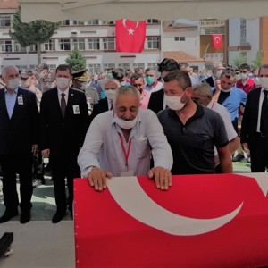 Şehit Sözleşmeli Er İsmail ANAYURT Son Yolculuğuna Uğurlandı - fotoğraf 4
