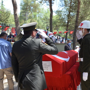 Şehit Sözleşmeli Er İsmail ANAYURT Son Yolculuğuna Uğurlandı - fotoğraf 5