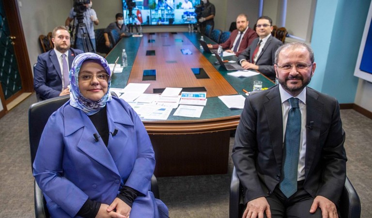 Bakan Selçuk, AA Editör Masası'nda Gündemi Değerlendirdi