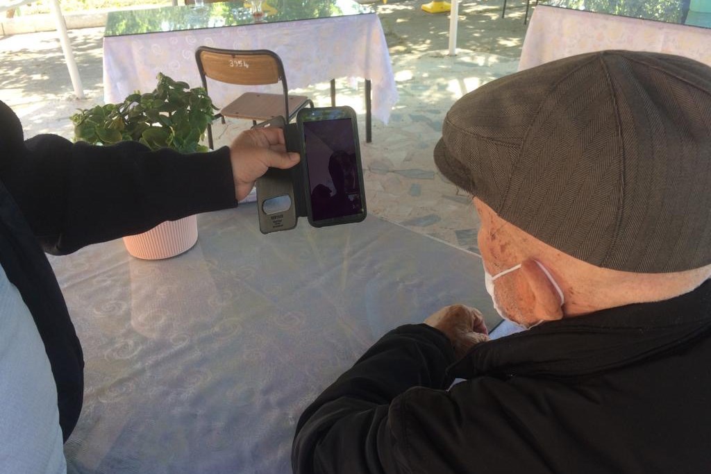 Babalar Günü'nde Yalnız Dijital Ziyarete Açığız.