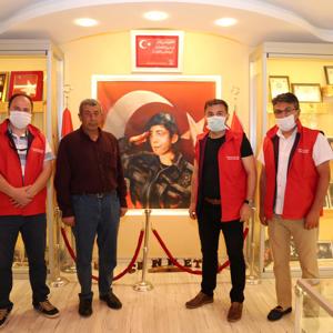 Bakanlığımız Babalar Gününde Şehit Babalarını Yalnız Bırakmadı - fotoğraf 1