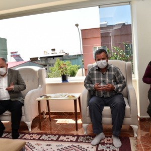 Vali Ömer Faruk Coşkun’dan Şehit Babalarına Anlamlı Ziyaret - fotoğraf 2