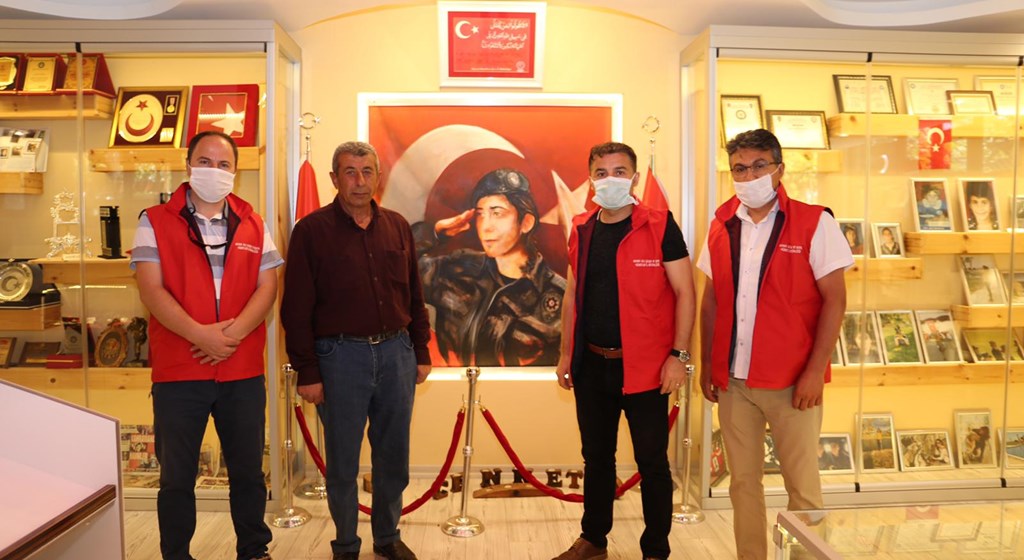 Bakanlığımız, Babalar Günü'nde Şehit Babalarımızı Yalnız Bırakmadı