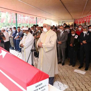 Şehit Piyade Uzman Onbaşı Ömer Kahya Tekbir ve Dualarla Ebediyete Uğurlandı - fotoğraf 2