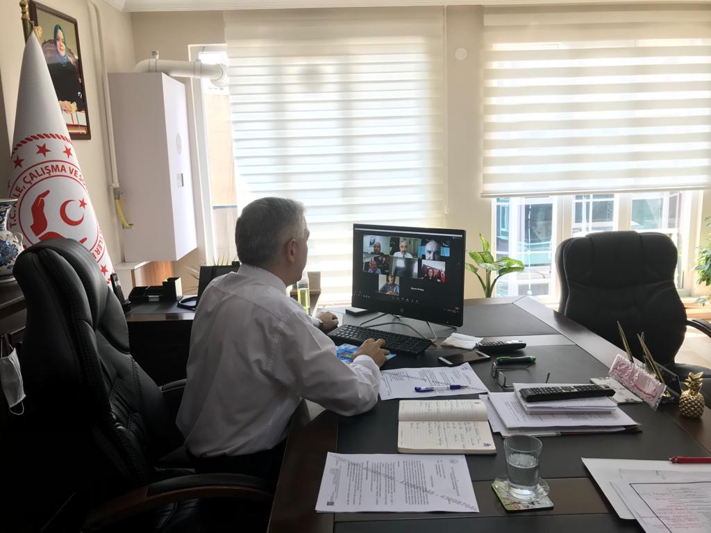 5395 Sayılı Çocuk Koruma Kanunu Kapsamında Çocuk Koruma İl Koordinasyon Kurulu Toplantısı Videokonferans İle Sosyal Mesafe Kurallarına Riayet Edilerek Gerçekleştirildi. 