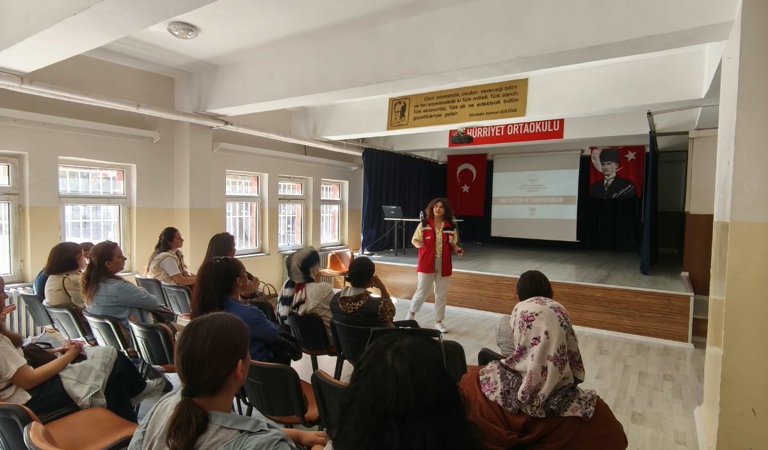 Lüleburgaz İlçemizde Aile Eğitim Programı Kapsamında Eğitim Gerçekleştirildi