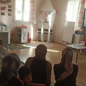 Okul Ve Aile Hayatı Konulu Eğitim Gerçekleştirildi - fotoğraf 2