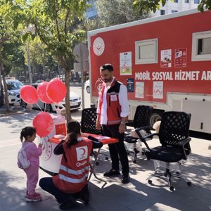 Mobil sosyal hizmet aracımızla sahada, çocuklarımızın yüzünde tebessüm var! - fotoğraf 3