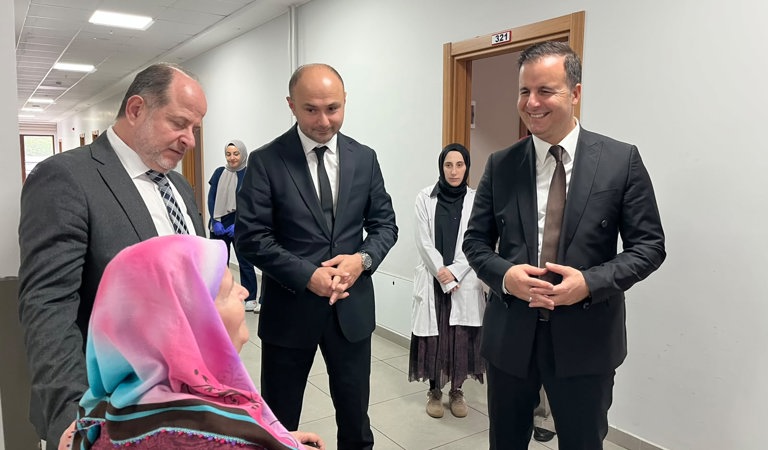 1 Ekim Dünya Yaşlılar Günü dolayısıyla Huzurevlerimizde anlamlı bir program gerçekleştirildi.