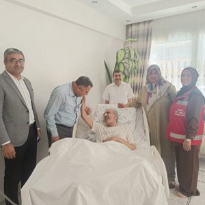 Birecik SHM’den Kahraman Gazimiz Ahmet İncedal’a Geçmiş Olsun Ziyareti - fotoğraf 1