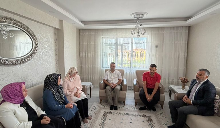 Şehit Ailelerimize Vefa Ziyaretleri Sürüyor