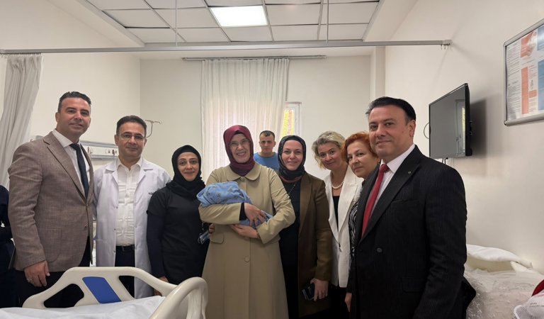 İnayet Topçuoğlu Hastanesi ile Diş Hekimi Aylin Dilbaz Çetin Diş Hastanesi’ne Anlamlı Ziyaret