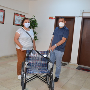Tekerlekli Sandalyeler İhtiyaç Sahiplerine Dağıtıldı - fotoğraf 1