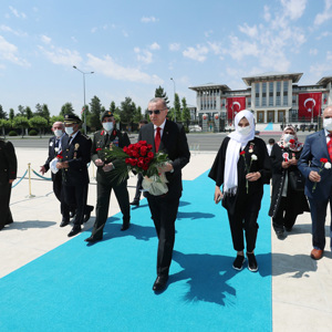 Cumhurbaşkanı Erdoğan, 15 Temmuz Şehitler Anıtı’nı ziyaret etti - fotoğraf 5