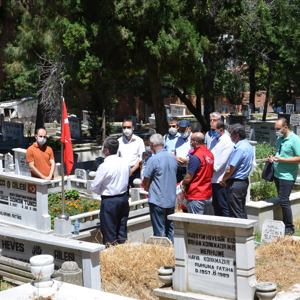 15 Temmuz Demokrasi ve Milli Birlik Günü Kapsamında  Şehit Kabirleri Ziyaret Edildi - fotoğraf 11