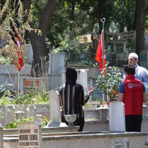 15 Temmuz Demokrasi ve Milli Birlik Günü Kapsamında  Şehit Kabirleri Ziyaret Edildi - fotoğraf 13