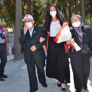 15 Temmuz Demokrasi ve Milli Birlik Günü Kapsamında  Şehit Kabirleri Ziyaret Edildi - fotoğraf 16