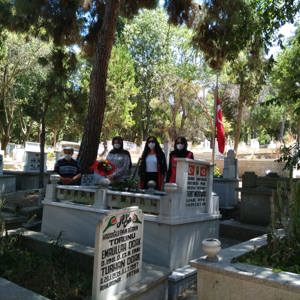 15 Temmuz Demokrasi ve Milli Birlik Günü Kapsamında  Şehit Kabirleri Ziyaret Edildi - fotoğraf 32