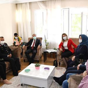 Kahraman Gazilerimizi ve 15 Temmuz Resim Sergisini Ziyaret Ettik - fotoğraf 10