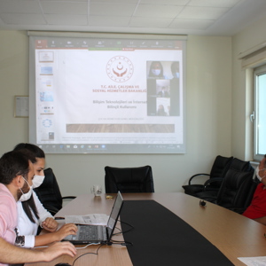 Çocukların Dijital Risklerden Korunma Yolları Konulu Online Seminer Düzenlendi - fotoğraf 4