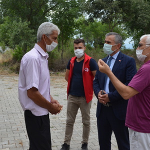 İl Müdürümüz Mahmut ÖZDEMİR Şehit Babası Nazım ÖZDEMİR’in Cenaze Törenine Katıldı - fotoğraf 4