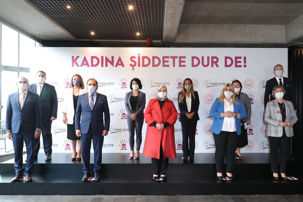 Bakan Selçuk, “Kadına Şiddete Dur De" Kampanyası Kapsamında, Futbol Kulüplerinin Kadın Yöneticileri Bir Araya Geldi