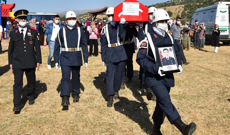 Şehit J. Uzm. Çavuş Ali KONUKCU Dualarla Ebediyete Uğurlandı