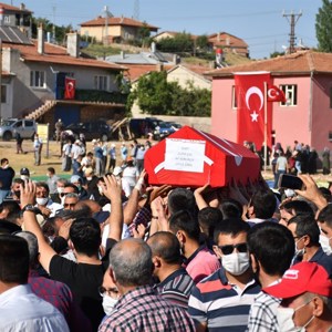Şehit J. Uzm. Çavuş Ali KONUKCU Dualarla Ebediyete Uğurlandı - fotoğraf 6