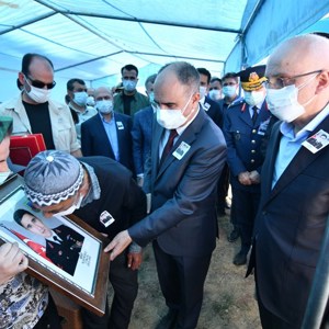 Şehit J. Uzm. Çavuş Ali KONUKCU Dualarla Ebediyete Uğurlandı - fotoğraf 8