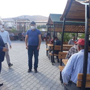 İl Müdürümüz Sayın Bekir YÜMNÜ Kuruluşlarımızı ziyaret ederek yaşlılarımızın ve çalışanlarımızın bayramlarını kutladı. - fotoğraf 2