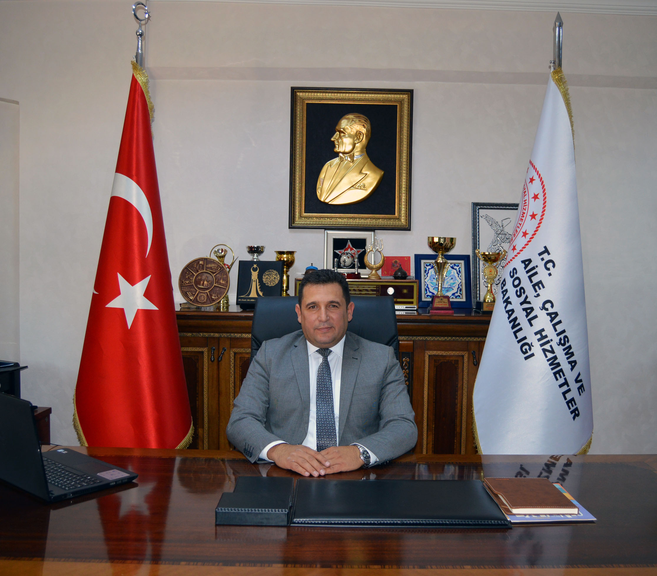 İl Müdürümüz İbrahim AKYÜZ'ün 1 Ekim Dünya Yaşlılar Günü Mesajı