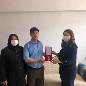 Kıbrıs Barış Harekatına Katılan Gazilerimize Madalyaları Tevcih Edildi - fotoğraf 1