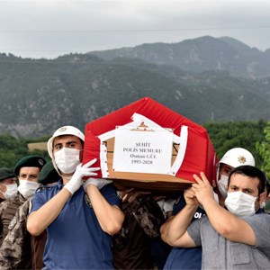 Şehit Polis Memuru Osman Gül Dualarla Ebediyete Uğurlandık - fotoğraf 1