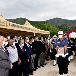 Şehit Polis Memuru Osman Gül Dualarla Ebediyete Uğurlandık - fotoğraf 4