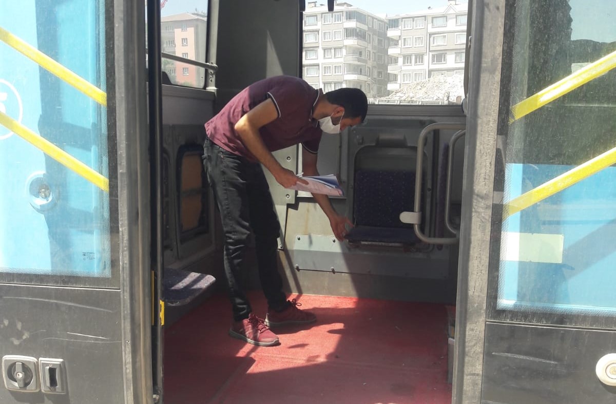 Erişilebilirlik İzleme ve Denetleme kapsamında başta engelliler olmak üzere yaşlıların, hamilelerin, bebek arabası kullananların yaşam alanlarını engelsiz kullanmaları için toplu taşıma araçlarında denetimde bulunduk.