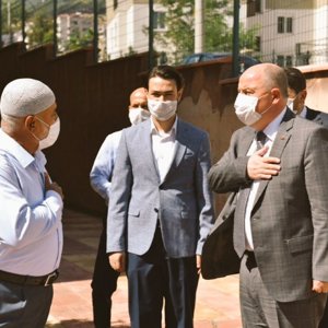 Sayın Valimiz Ömer Faruk Coşkun ve İl Müdürümüz Şehit Ailelerimizin Evlerine Bayram Ziyaretinde Bulundu - fotoğraf 3