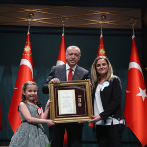 Cumhurbaşkanlığı Himayelerinde Gerçekleştirilen Devlet Övünç Madalyası Tevcih Töreni - fotoğraf 2
