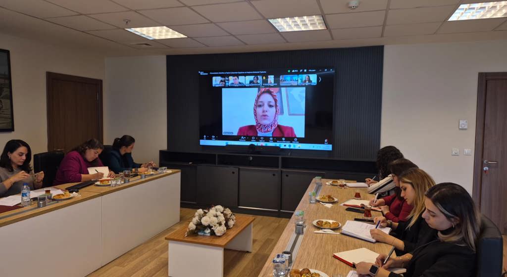 Üniversitelerin Aile, Toplum ve Kadın Çalışmaları Uygulama ve Araştırma Merkezleriyle Bilgilendirme ve Değerlendirme Toplantısı Gerçekleştirildi